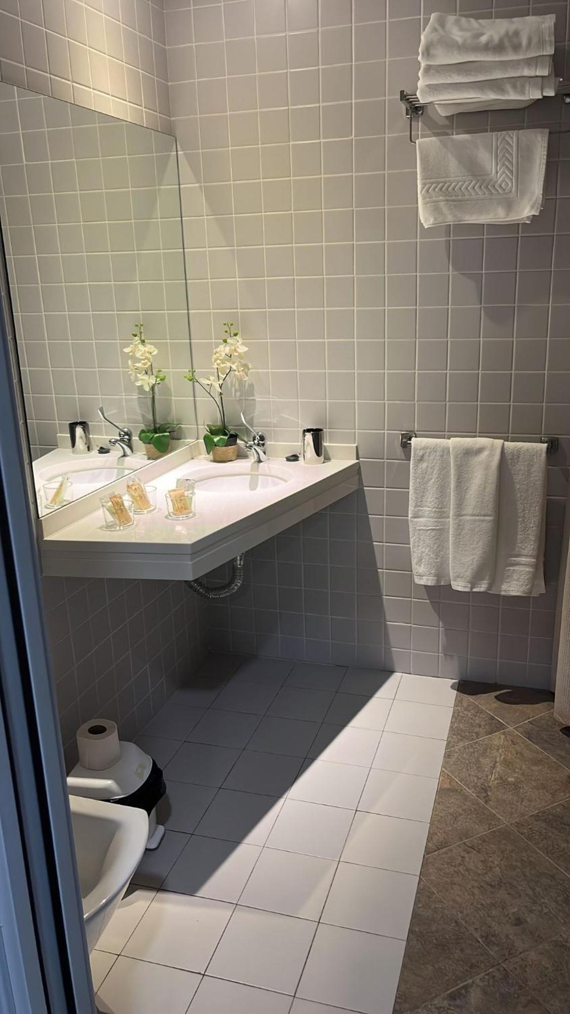 Hotel La Alcoholera Villaviciosa de Cordoba Ngoại thất bức ảnh